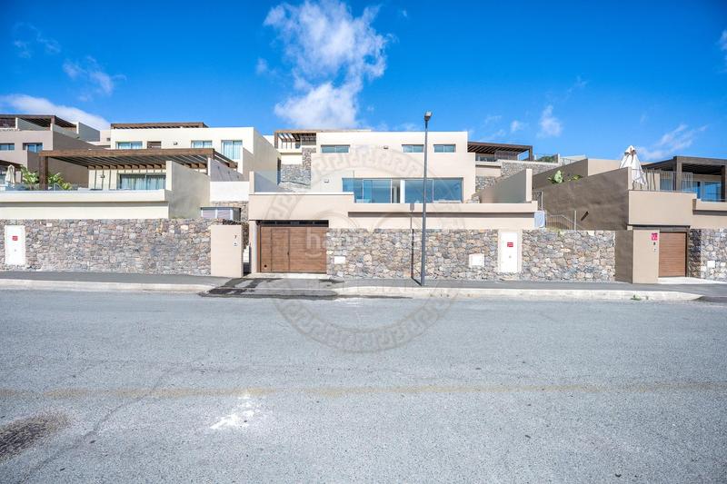 Foto 0bc7d624-48c7-4c71-9790-6c8353f31311. Chalet avec parking piscine dans Salobre Golf San Bartolomé de Tirajana