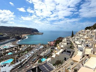 Rent Penthouse  Calle petrel. Apartamento con espectaculares vistas al mar sobre playa del cur