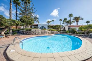 Lloguer Casa  Calle princesa guayarmina. Elegante bungalow en arguineguín con piscina comunitaria