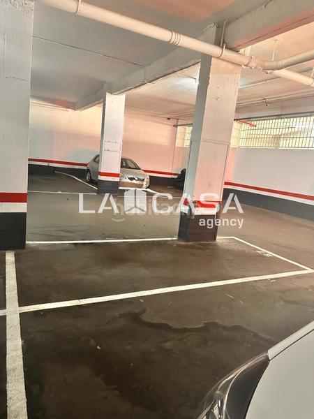 Foto 64d05b0e-32df-49be-a097-1f92fa60c8b1. Autoparkplatz in Prosperitat Barcelona