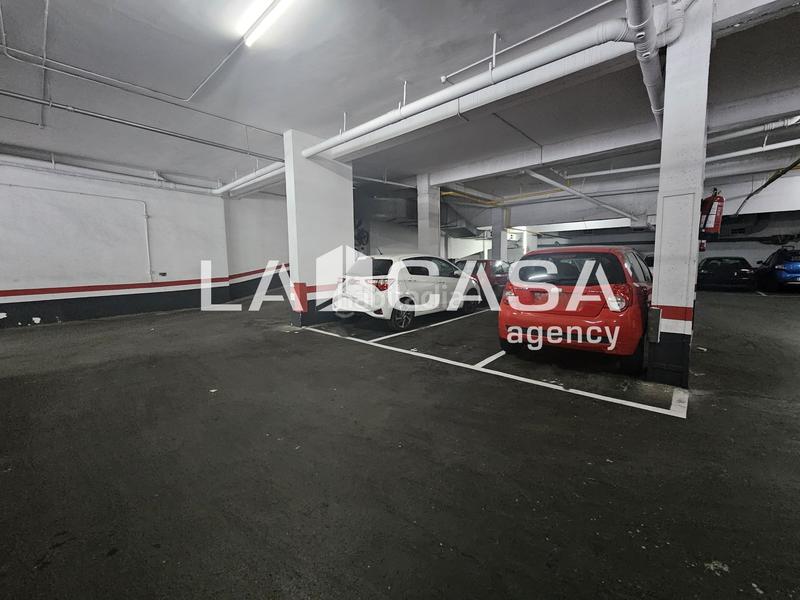 Foto 1fbf8d5d-99c5-457c-bcff-b31335722dfc. Parking voiture dans Prosperitat Barcelona