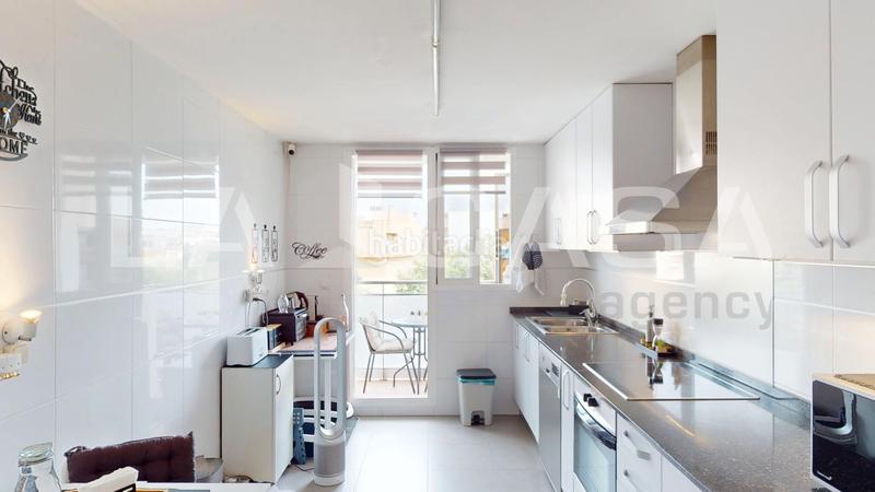 Foto cfc286a9-1a9a-421b-89a3-bab755163447. Flat with parking in Santa Rita Paterna