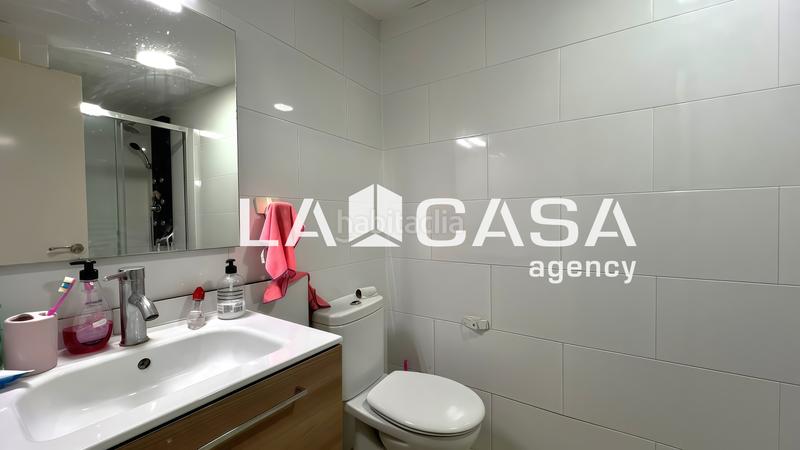 Foto 5a1e18eb-c8ab-4d40-97e5-c83b293adae0. Local comercial en Prosperitat Barcelona