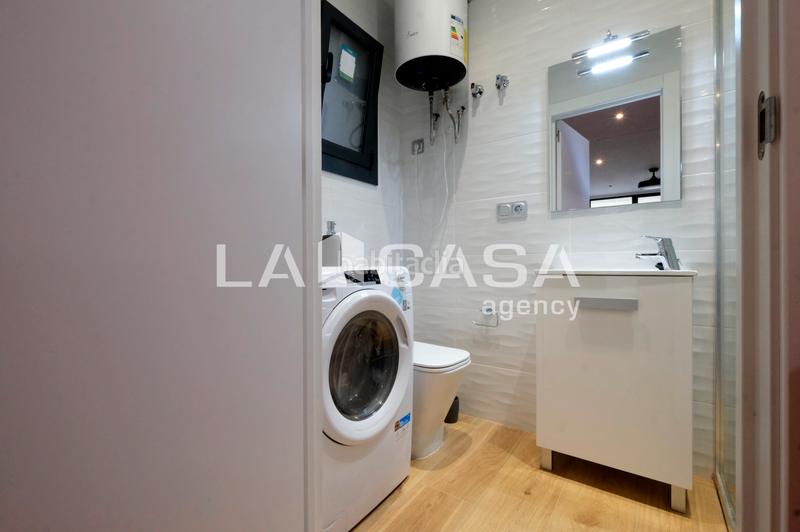 Foto e664a7eb-4a67-4c10-b503-0f36cc27d5c6. Geschäftsraum in Vilapicina - Torre Llobeta Barcelona