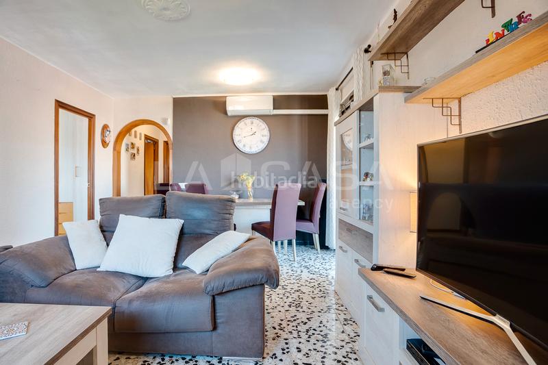 Foto c1f69fb3-8007-484a-88cf-046c7f7c2e3e. Etagenwohnung in Sant Roc Badalona