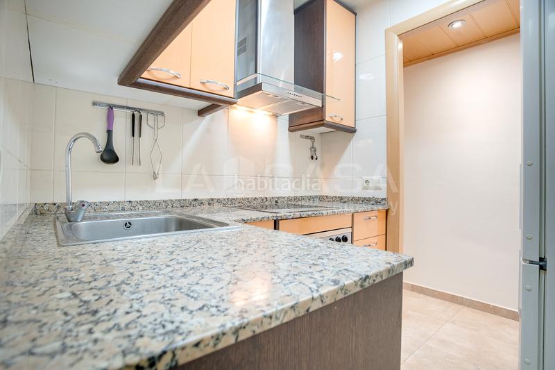 Foto 2393eed3-948f-4c8b-bb99-1241f9076642. Appartement avec chauffage dans El Clot Barcelona