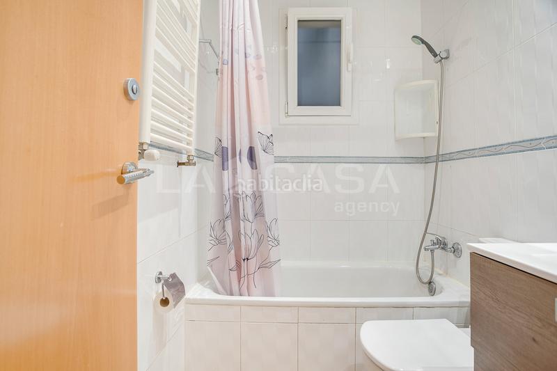 Foto 2e2bf704-5bc1-4ad3-838f-4243046fc3e7. Appartement avec chauffage dans El Clot Barcelona