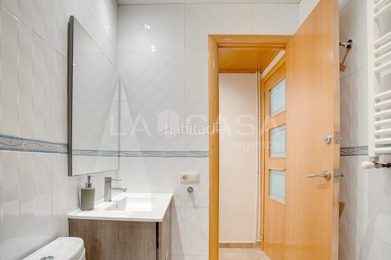 Foto e58a12d1-c236-4021-a598-61c16ec68b6a. Flat with heating in El Clot Barcelona
