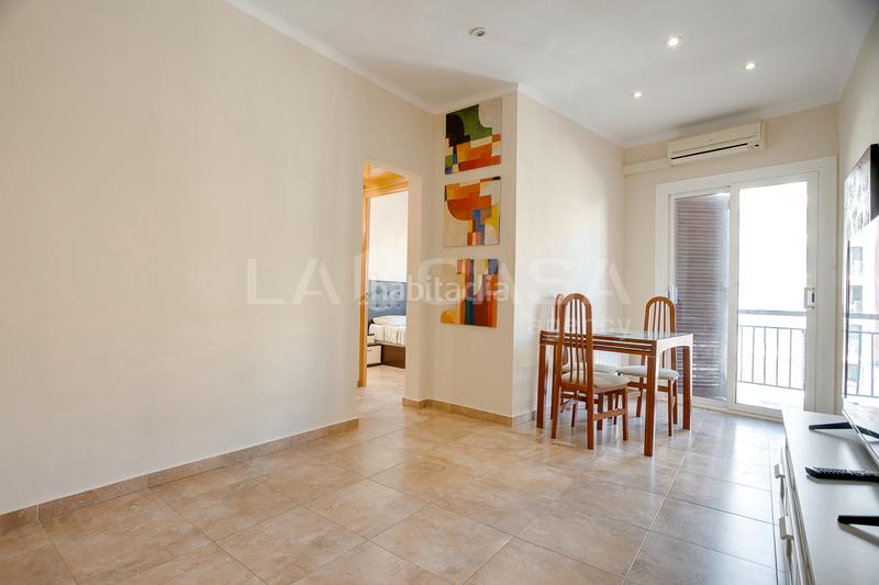 Foto 49689935-c4d0-487f-a2cc-15d032250136. Piso en El Clot Barcelona