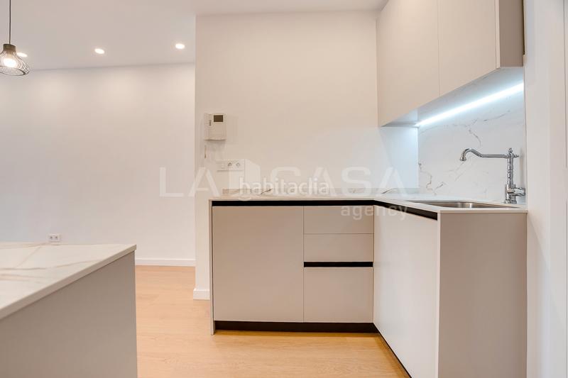 Foto 8446285f-9841-45de-9771-cd998aee90c7. Appartamento in Provençals del Poblenou Barcelona