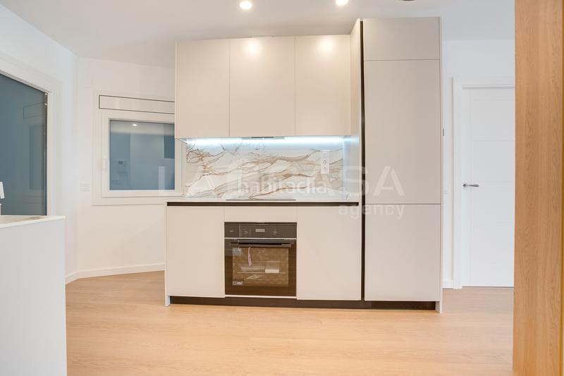 Foto ef3295bd-7ddb-49ba-bc62-7c0f484c9fb0. Appartamento in Provençals del Poblenou Barcelona