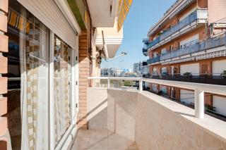 Piso  Carrer de les escoles