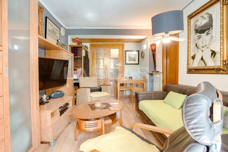 Foto f469f512-9e4f-4726-9424-a1e43fc30772. Etagenwohnung in La Verneda - La Pau Barcelona