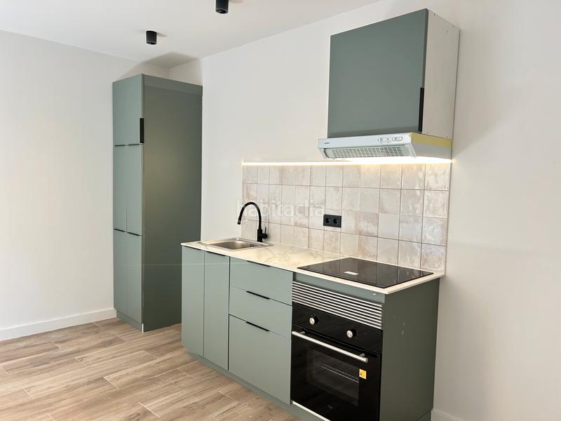 Foto d8e92742-2f66-4e8c-8b1e-98b8dda34564. Business premise in Vilapicina - Torre Llobeta Barcelona