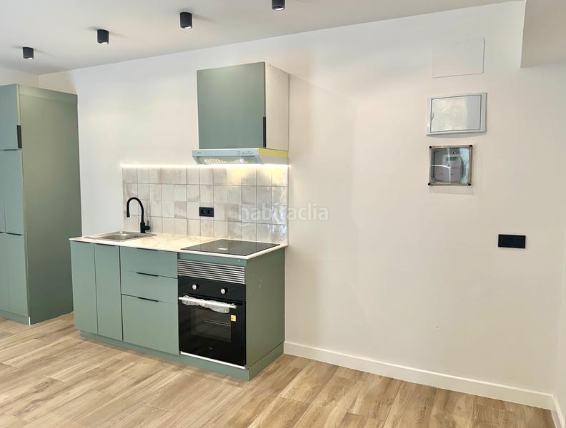 Foto c16c3335-3fb0-4b69-a233-0a06821ab8a9. Local comercial en Vilapicina - Torre Llobeta Barcelona