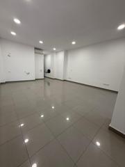 Business premise in Lloreda