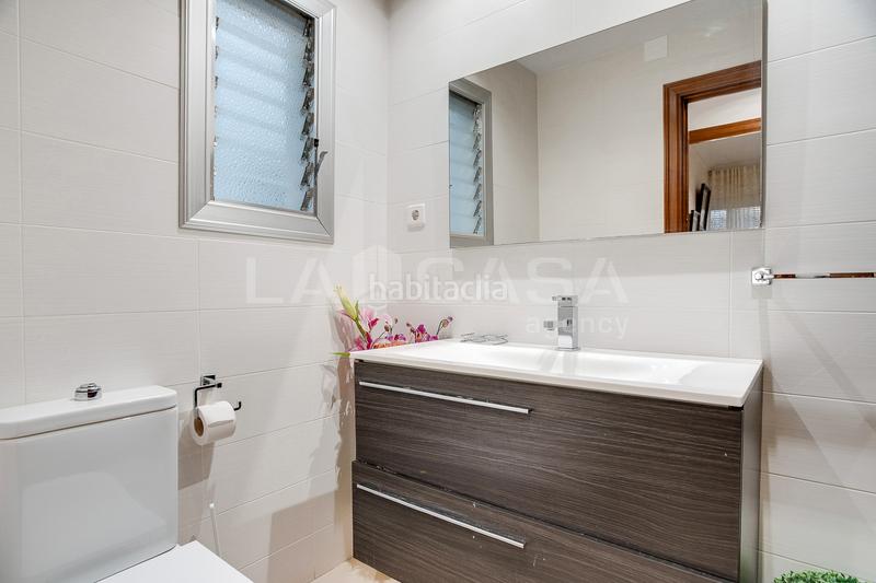 Foto 3784dd07-9117-4061-aa86-ff7092fe54f7. Appartamento con riscaldamento in Safaretjos Santa Coloma de Gramenet