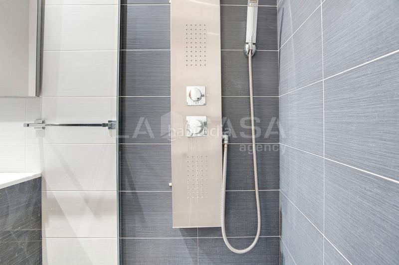 Foto a5f6f55f-a233-4a5d-bf9d-3e7735730a41. Etagenwohnung mit heizung in Safaretjos Santa Coloma de Gramenet