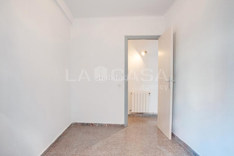 Foto e7f6d740-b56c-4188-b335-511bfb28ed89. Pis amb calefacció a La Verneda - La Pau Barcelona