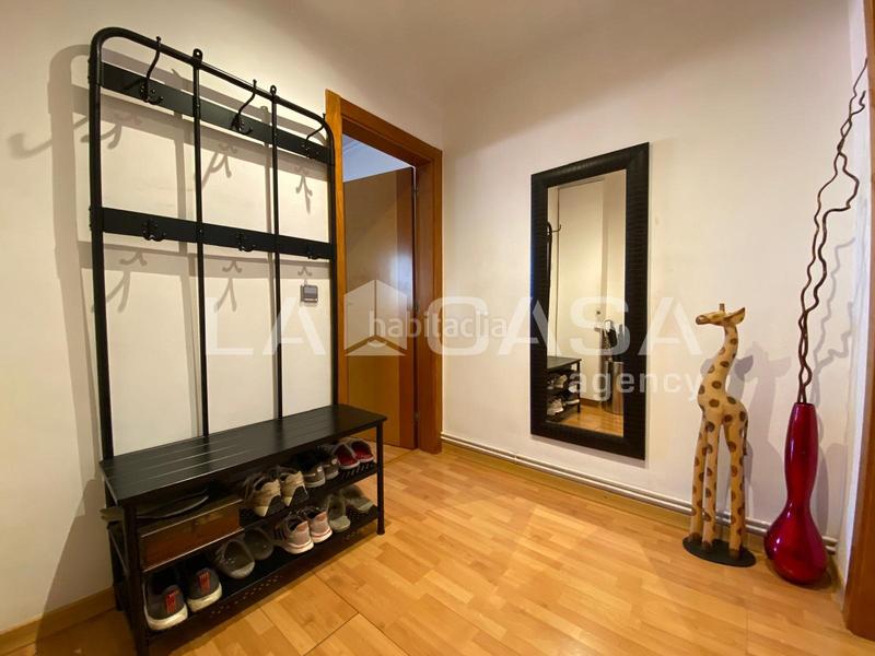 Foto 0235401f-f763-449e-ac7d-3e91b0c68b1b. Dachwohnung mit heizung in Fondo Santa Coloma de Gramenet