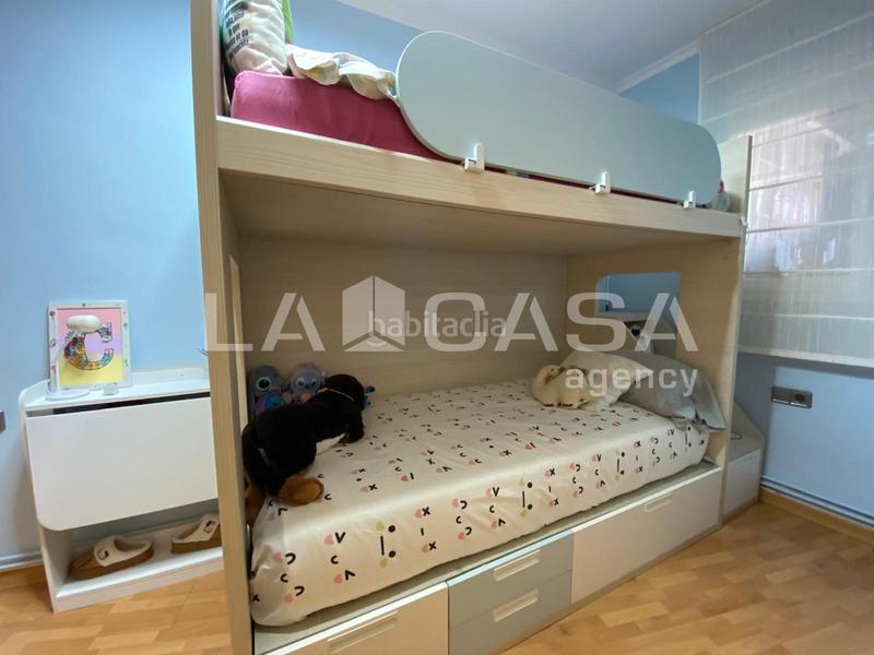 Foto d4cded1a-5426-4950-bbfc-f95ee8d1013f. Dachwohnung mit heizung in Fondo Santa Coloma de Gramenet