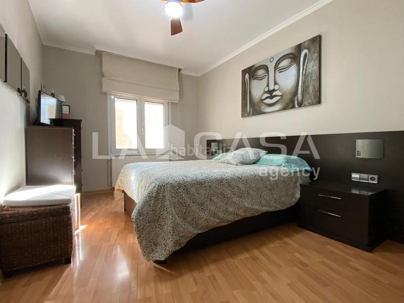 Foto 37b8176a-af23-4723-a777-fb4716c58bae. Penthouse with heating in Fondo Santa Coloma de Gramenet