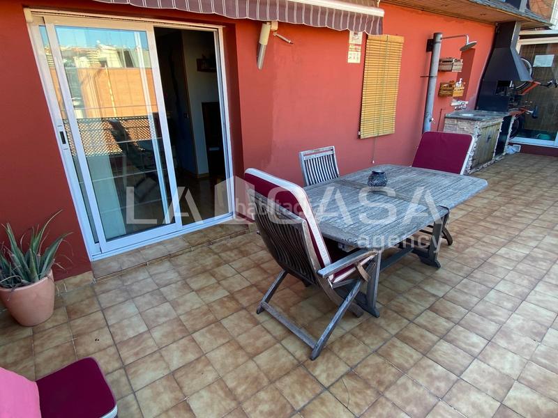 Foto ffdc69ea-dc55-4f1a-95c5-fd0e8fb72b27. Penthouse with heating in Fondo Santa Coloma de Gramenet