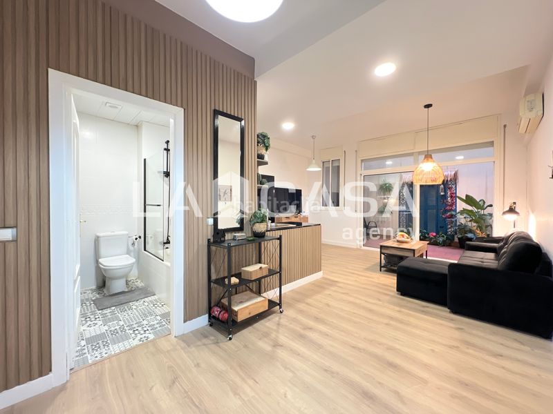 Foto 7969e0fb-8004-4ef0-ae6f-014a29bc2523. Pis a Gòtic Barcelona