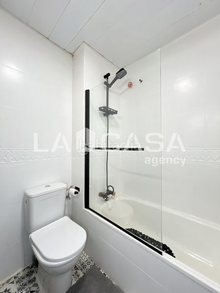 Foto c03626f7-8402-4d1b-898e-842848255820. Pis a Gòtic Barcelona