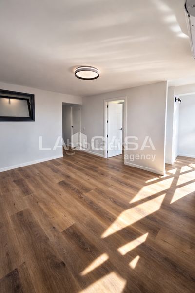 Foto 02d48a38-fb1a-4947-b2e7-d4dc413cd2cf. Àtic amb calefacció a Besòs - Maresme Barcelona