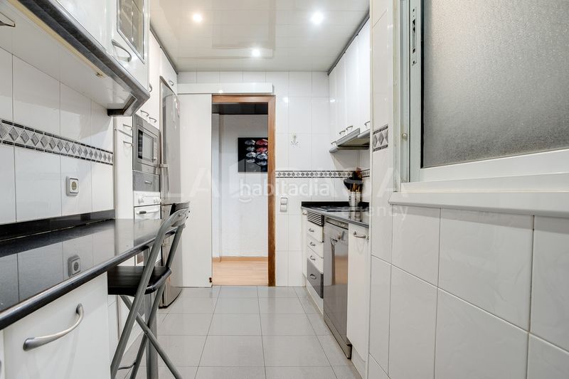 Foto 1ba7933c-1be4-4431-ae99-d9d1422a7f1c. Piso en Besòs - Maresme Barcelona