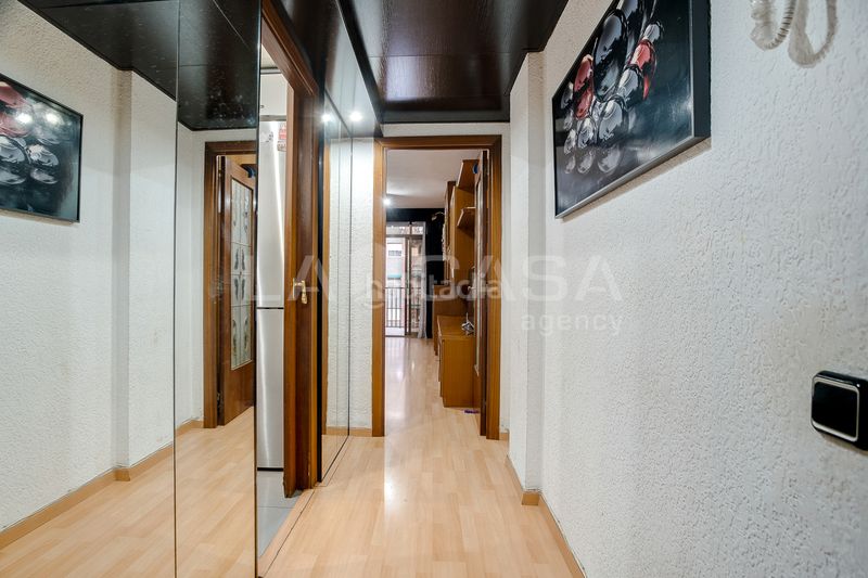 Foto 5bc48c1e-5524-4b4c-8148-5cdfb2f2f397. Piso en Besòs - Maresme Barcelona