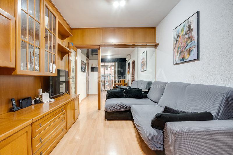 Foto eb79cd29-680d-4c10-9a8a-a5646124950d. Piso en Besòs - Maresme Barcelona