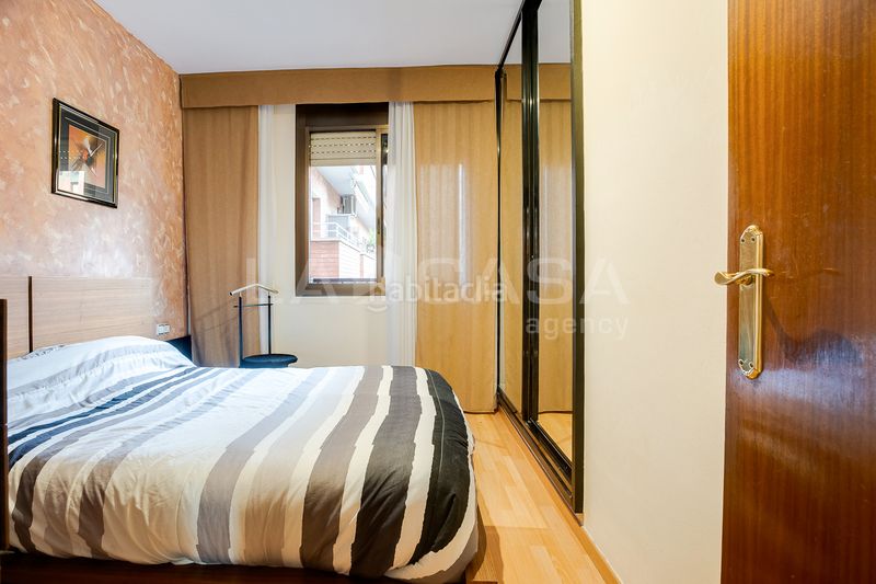 Foto f2ac61a2-b566-46c4-b287-ed46af404c62. Piso en Besòs - Maresme Barcelona