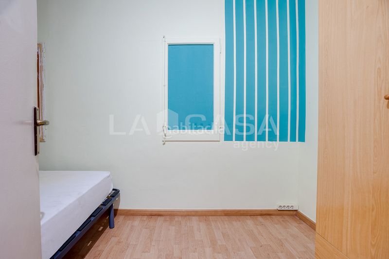 Foto ffa072fc-801a-463d-8753-3540b2d694d0. Pis a Provençals del Poblenou Barcelona