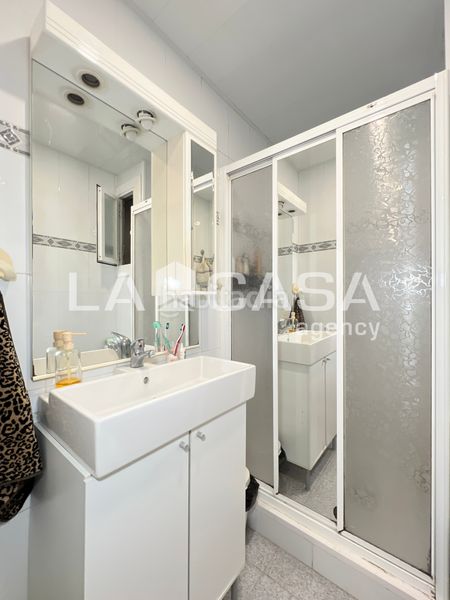 Foto f2787225-4579-4dd2-8fa6-f4a6c0177290. Pis a Prosperitat Barcelona