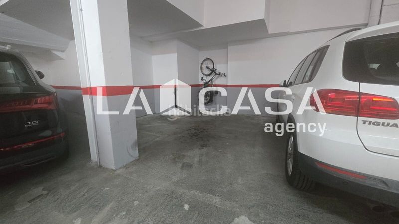 Foto 5a2c13e0-8fcf-4298-8724-51379beeefd3. Aparcament cotxe a Sant Andreu de Palomar Barcelona