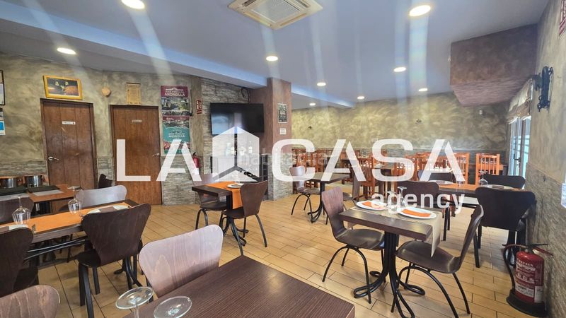 Foto fdaf1b1a-3aef-4009-ae1e-7899bbf497dd. Local comercial a La Guineueta Barcelona