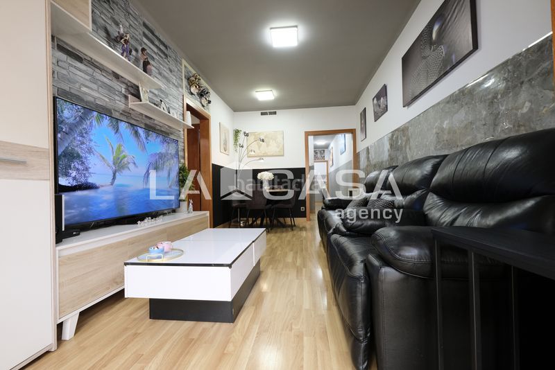 Foto 8f14a69d-672a-4d38-b827-27ffb1f47550. Pis a Vilapicina - Torre Llobeta Barcelona