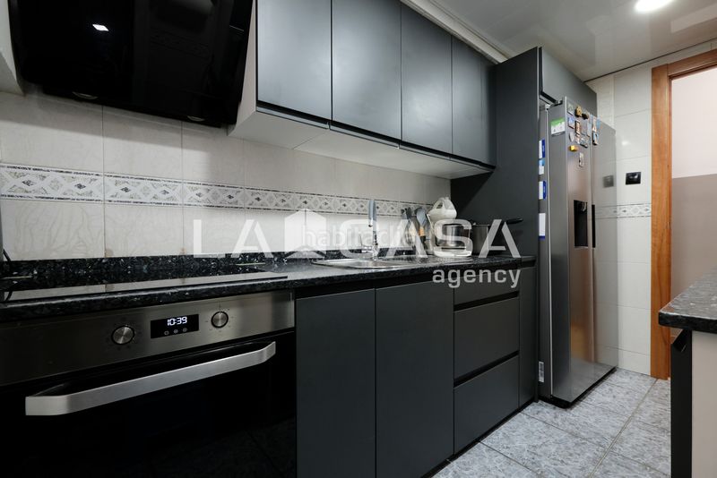 Foto e532cdde-2566-45d0-95b0-827ce83c6e89. Pis a Vilapicina - Torre Llobeta Barcelona