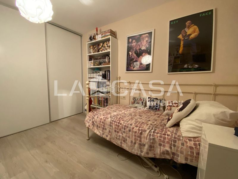 Foto 50b97363-ffe9-45fd-beeb-f78f95117d2b. Casa amb calefacció aparcament a Puigfred Badalona