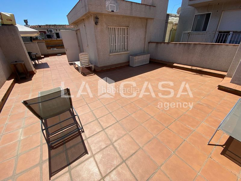 Foto 6f457ffd-779e-4f0f-af76-95dd4695b8a1. Casa amb calefacció aparcament a Puigfred Badalona