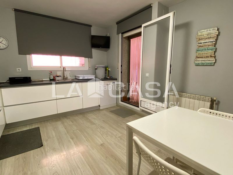 Foto ab7b7514-3c6a-4e10-9210-146d87a4d673. Casa amb calefacció aparcament a Puigfred Badalona