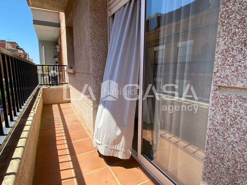 Foto d5318da7-0a43-4620-a309-be74d6f516cf. Casa amb calefacció aparcament a Puigfred Badalona