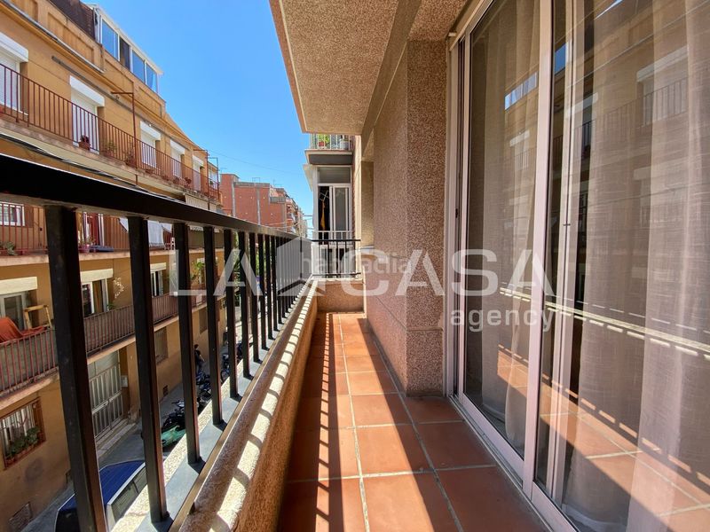 Foto f45bb45e-4b93-42be-a55e-43b731bdcbbf. Casa amb calefacció aparcament a Puigfred Badalona
