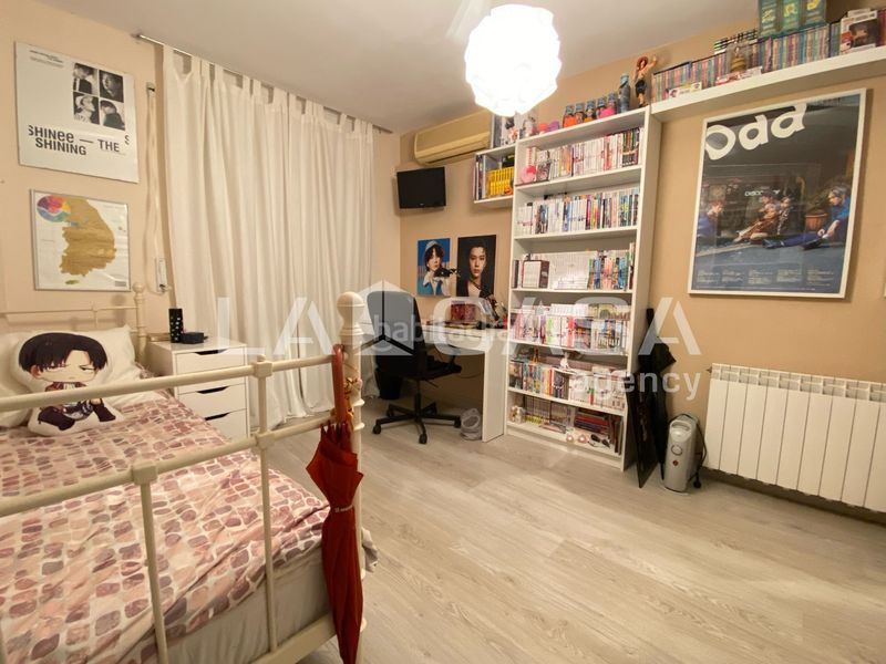 Foto fa03452e-fbde-41b1-b94f-ec577346167c. Casa amb calefacció aparcament a Puigfred Badalona