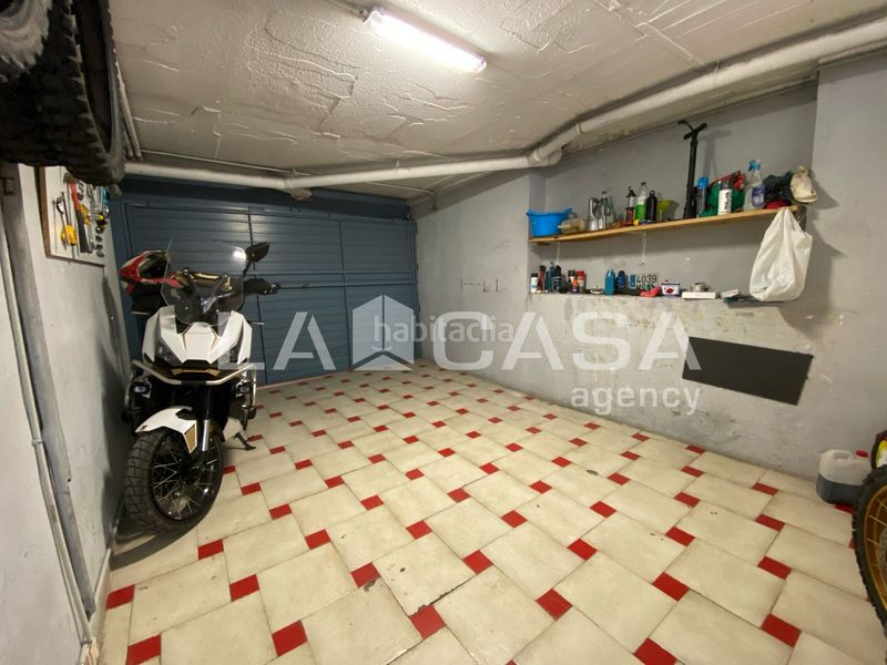 Foto fa7c90ce-f2d8-4d68-b3a0-8a033ddbac0a. Casa amb calefacció aparcament a Puigfred Badalona