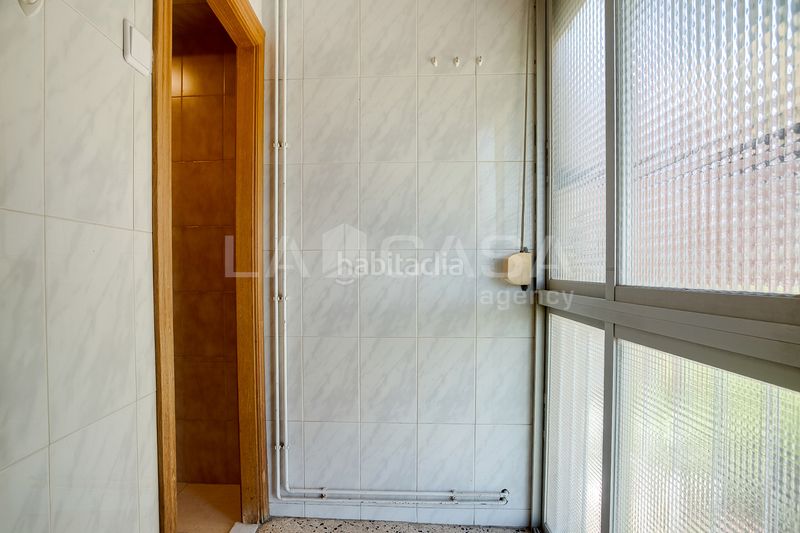 Foto c7f61852-f467-4628-8959-fcd72443280e. Pis amb calefacció a Sant Ildefons Cornellà de Llobregat
