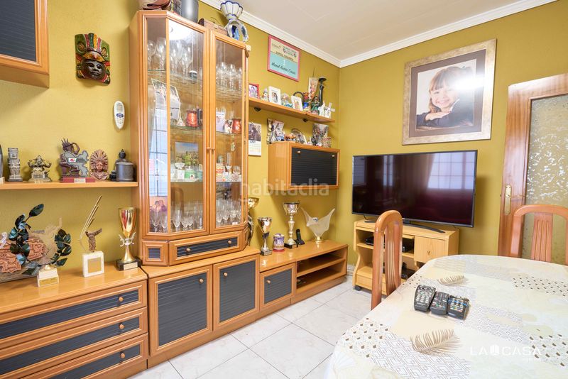 Foto 061b3ae5-88ed-44fa-9bf6-d3783c5035f1. Piso en La Bordeta Barcelona
