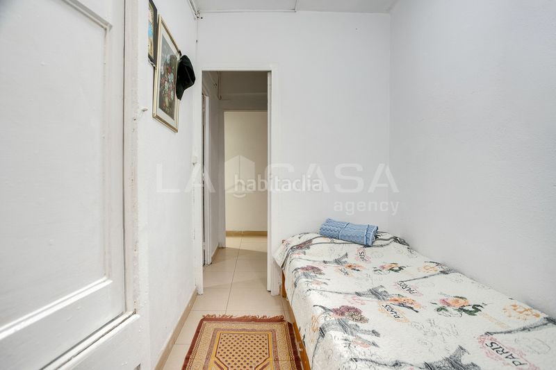 Foto e4b53d5d-eed5-42ea-a3cd-ce57fbeee30c. Pis a La Verneda - La Pau Barcelona